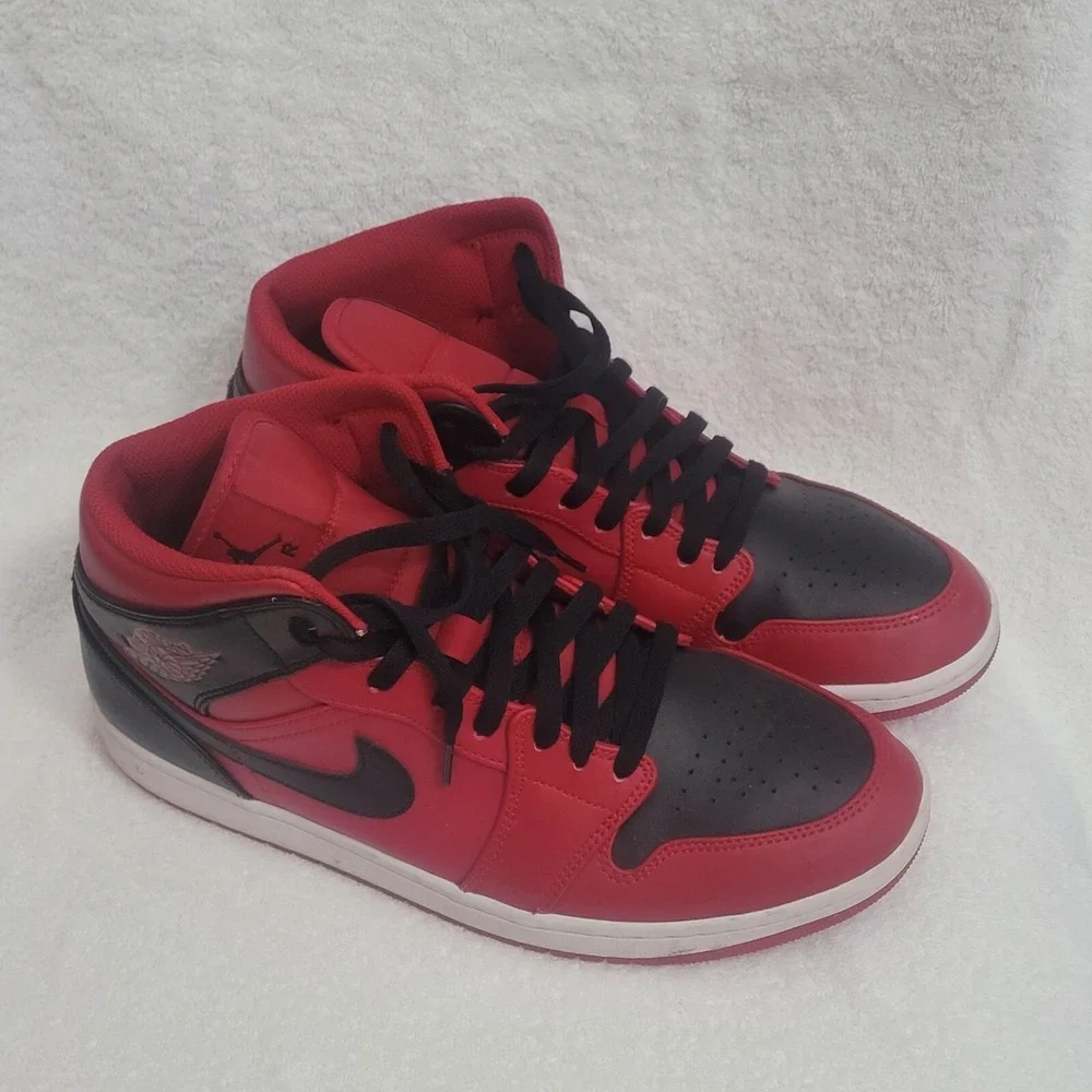 Nike Air Jordan 1 Mid 
